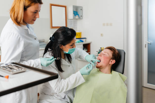 Best Emergency Treatment for Oral Infections in Earlham, IA